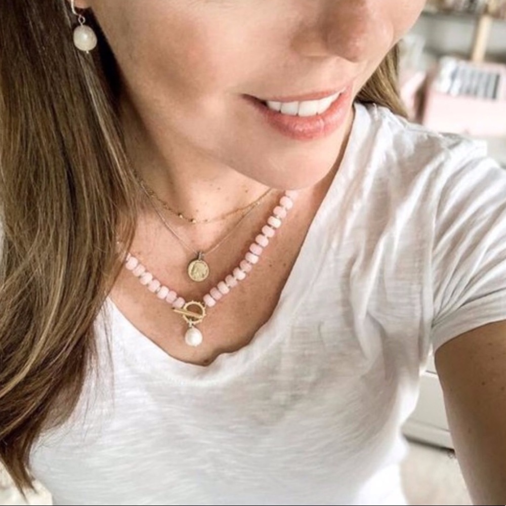 :: Stella & Dot Bohemian Pearl Huggie Earrings - Picture 7 of 8